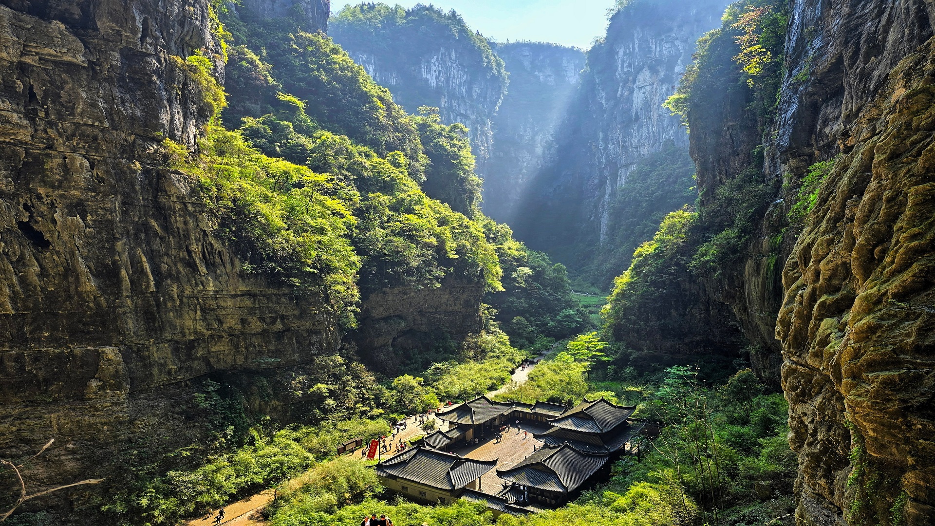 product-13d/11n-rotama-china-chengdu,-chongqing-&-jiuzhaigou-banner